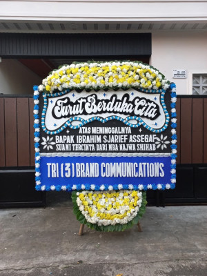 Papan Bunga Duka di Baru